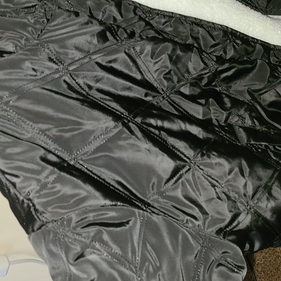 Forever 21 sherpa lined black bomber jacket - Picture 2 of 5